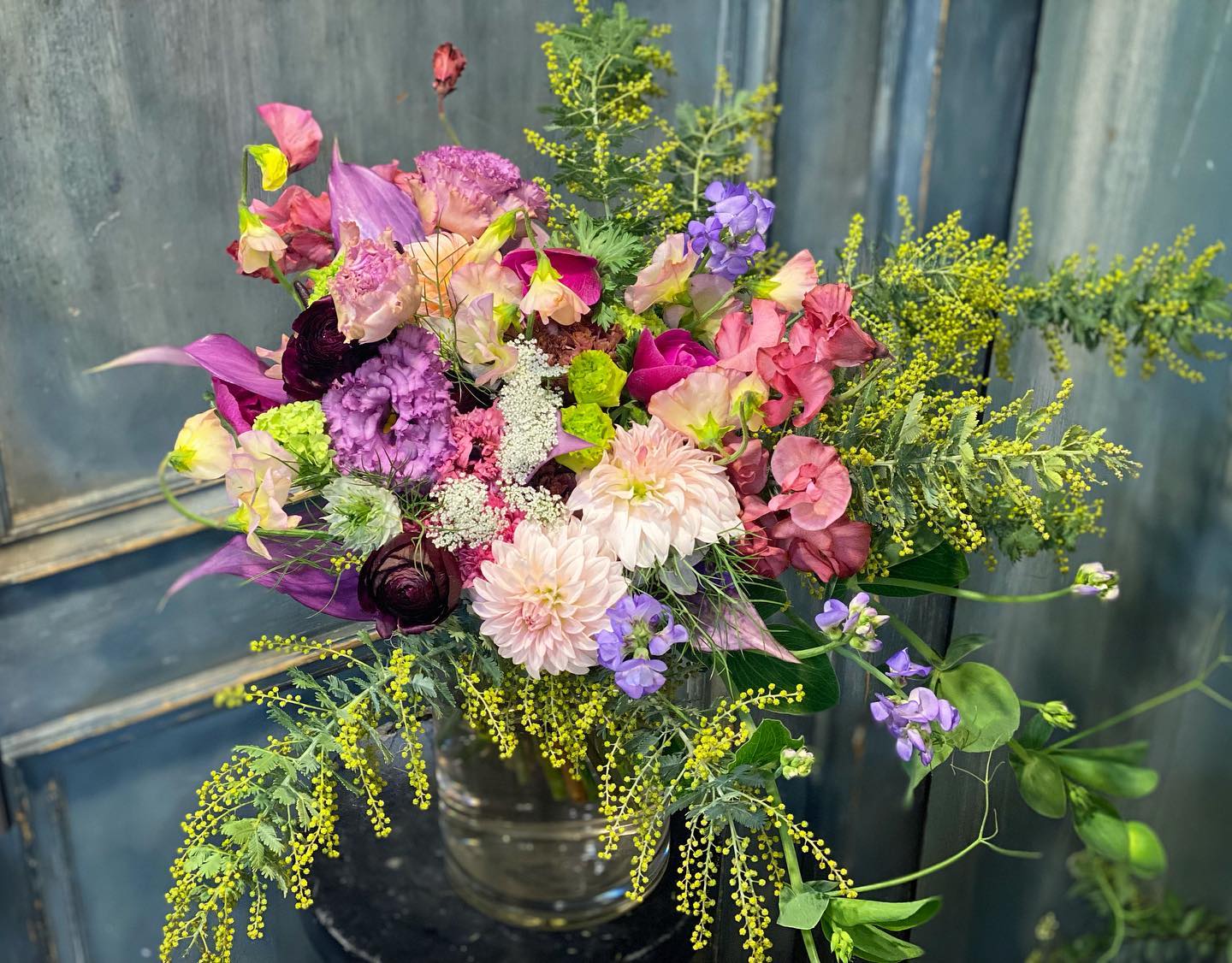 昨日のバレンタインデーはいかがでしたか今年は男性からお花を送る方が多く、とても嬉しい気持ちですPOSYでは春のお花たちが皆様を出迎えます♪♪本日もご来店お待ちしてます。2/17(木)2/18(金)2/19(土)は休業です。ご了承ください。電話、メール、ウェブサイトでご注文できます。.︎ 052-261-8791︎ kazuto@posy-nagoya.co.jp.